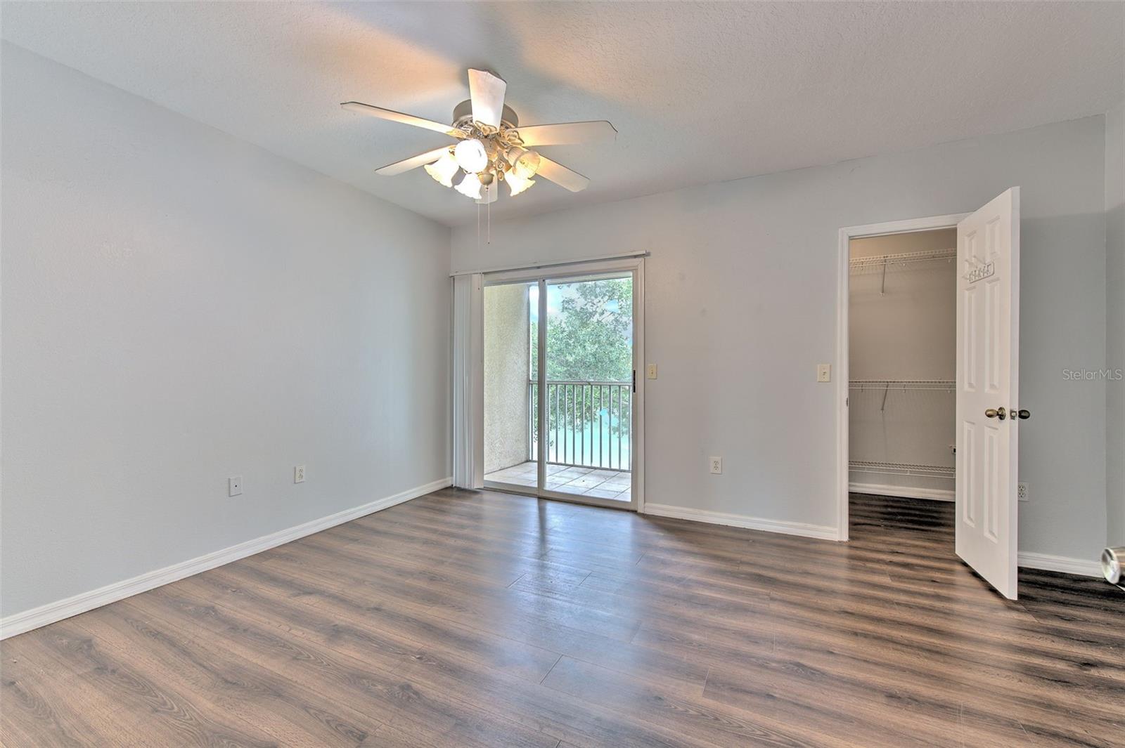 LAKE POINTE - Residential