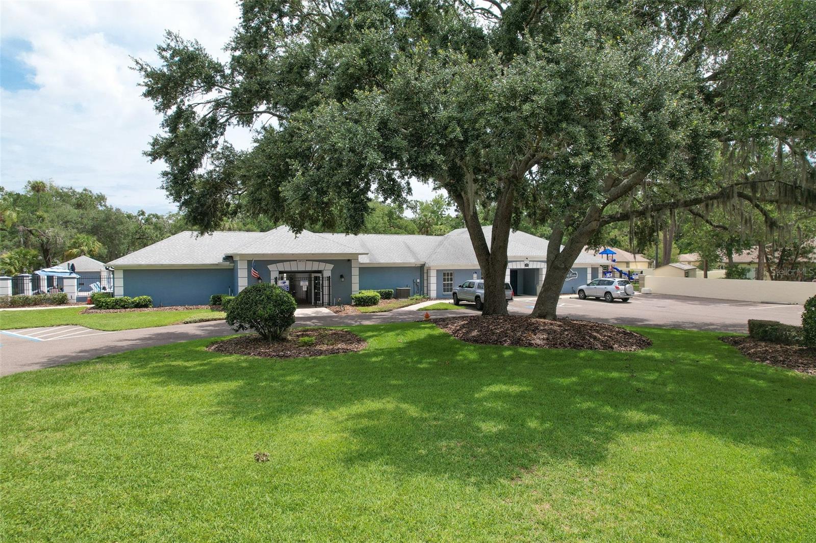 LAKE POINTE - Residential