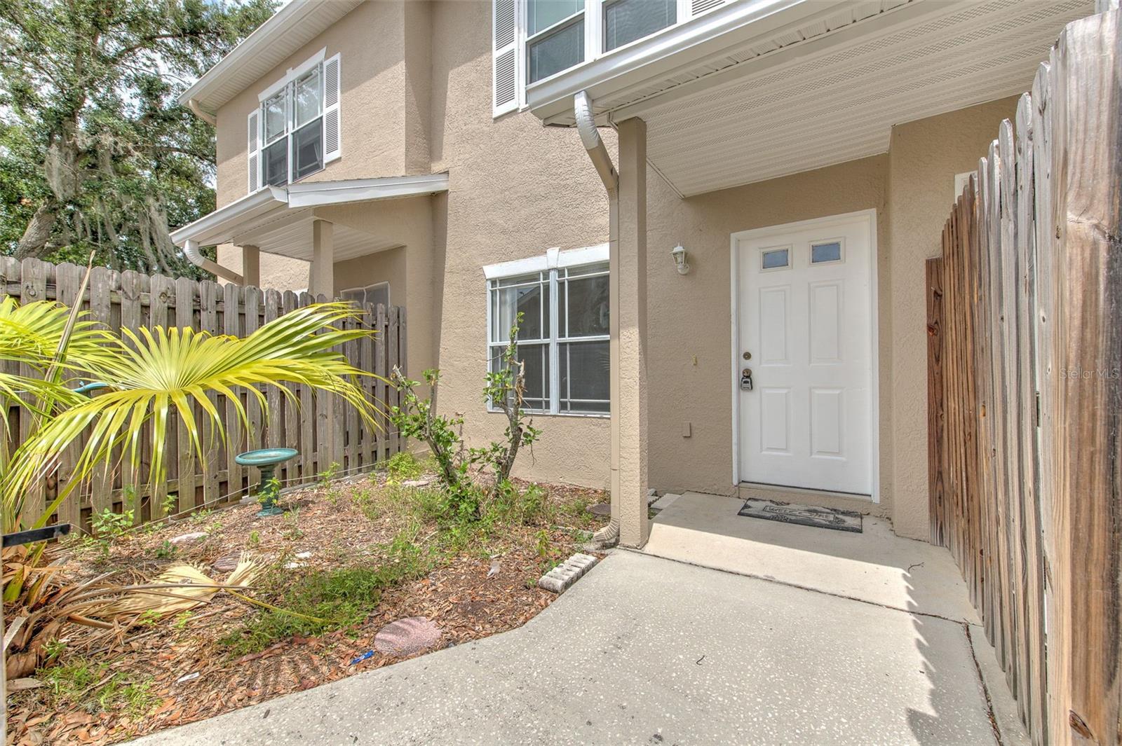 LAKE POINTE - Residential