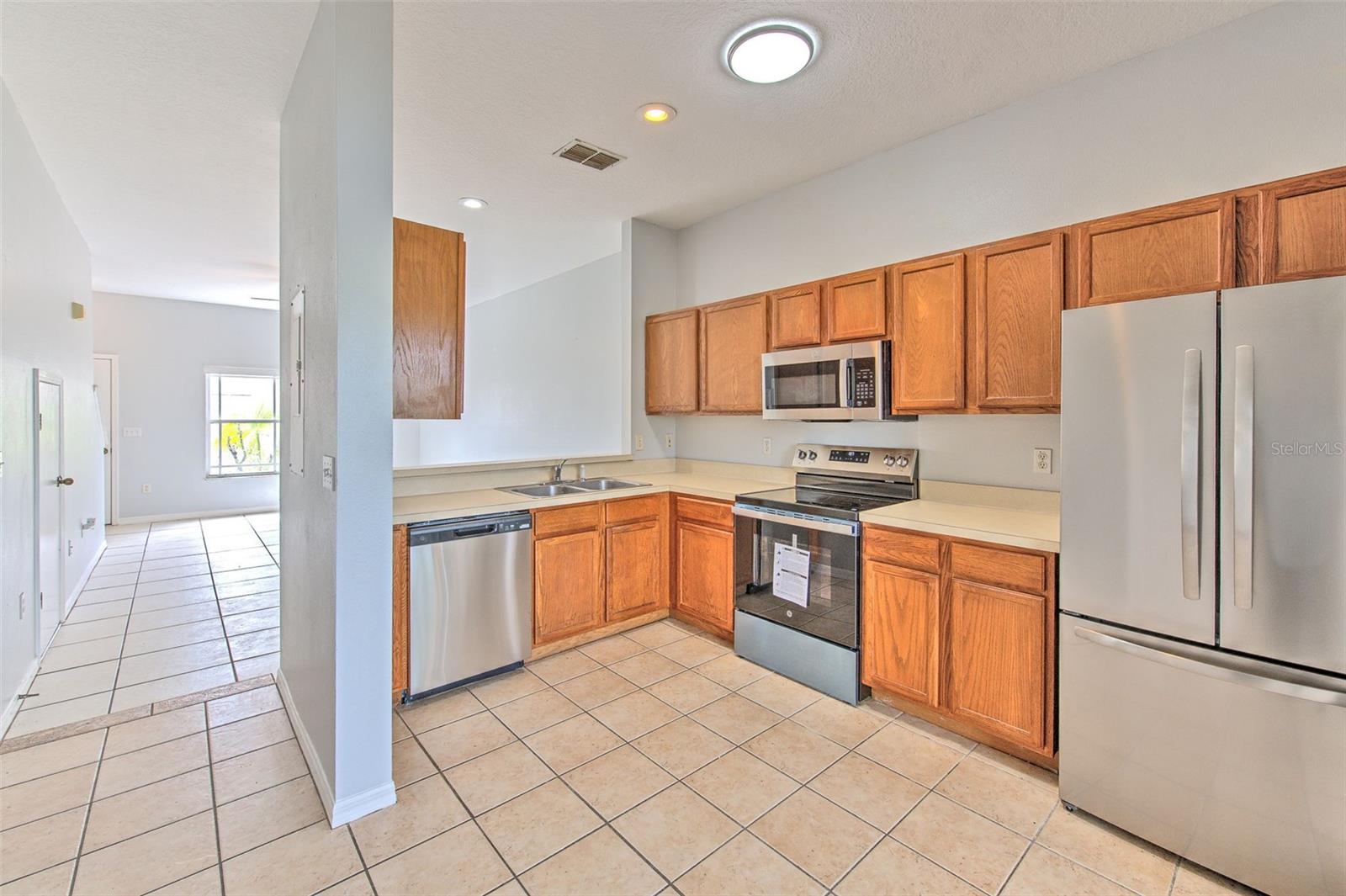 LAKE POINTE - Residential
