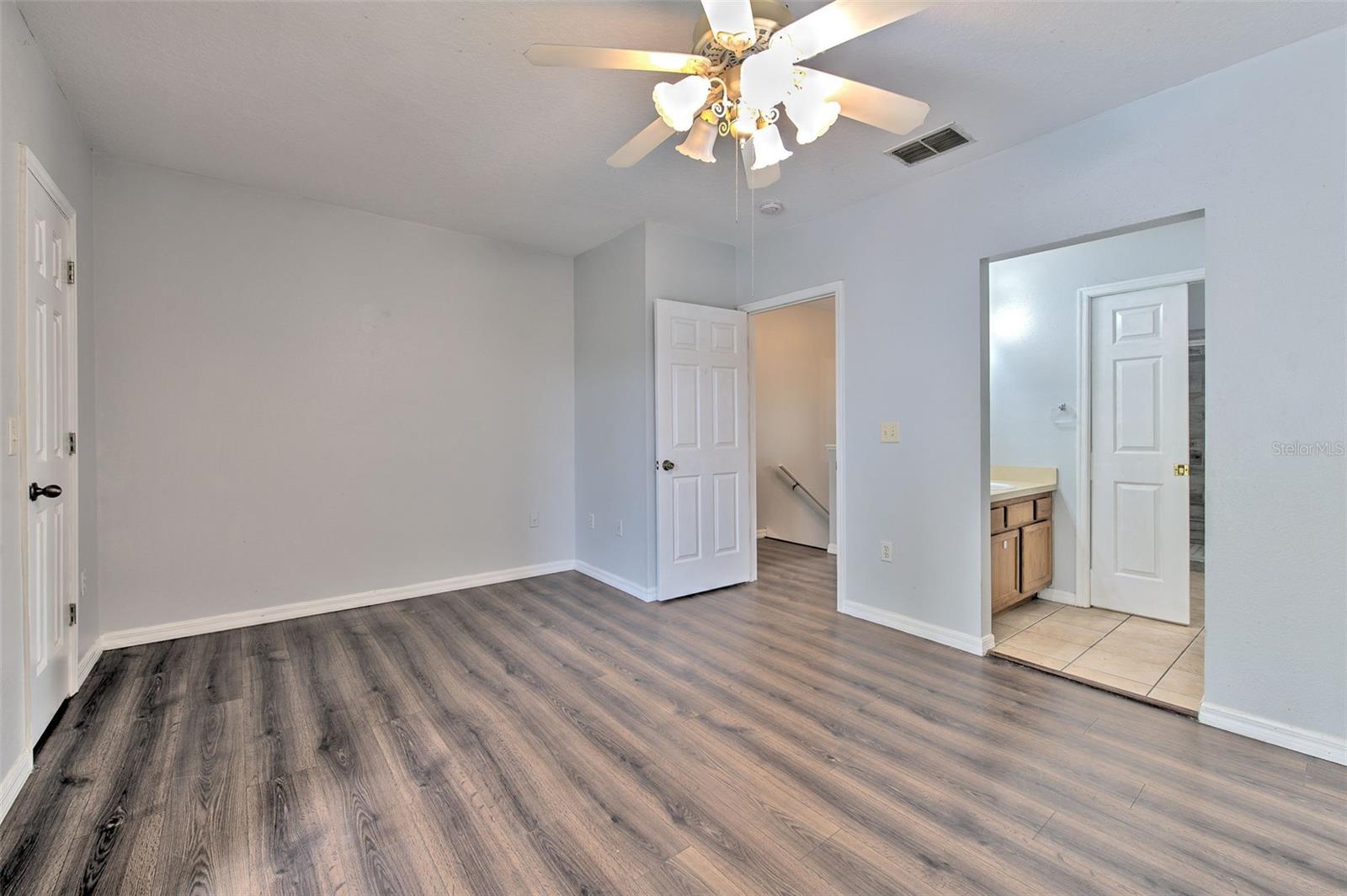 LAKE POINTE - Residential