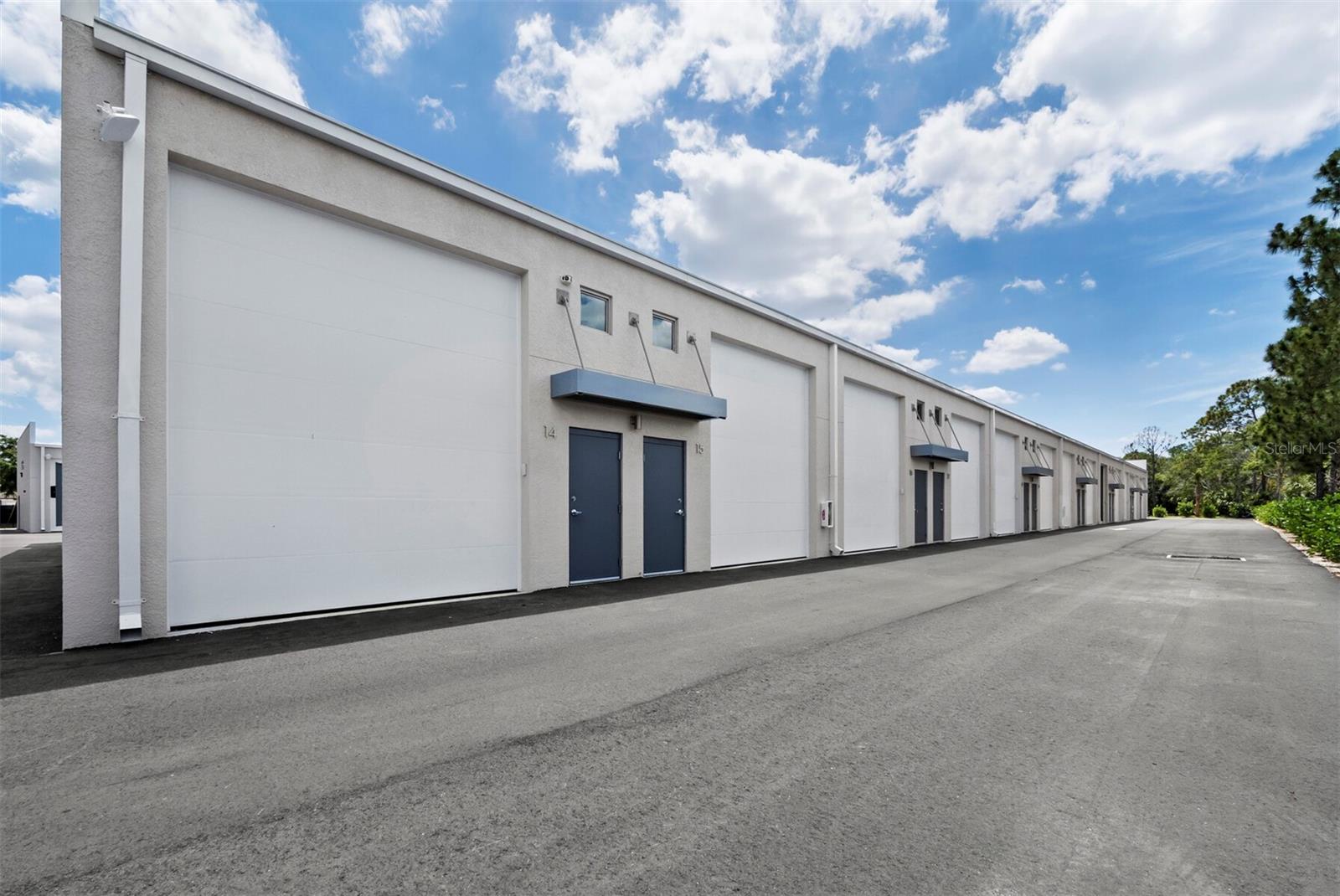 SR 64 EXECUTIVE STORAGE - Residential Lease