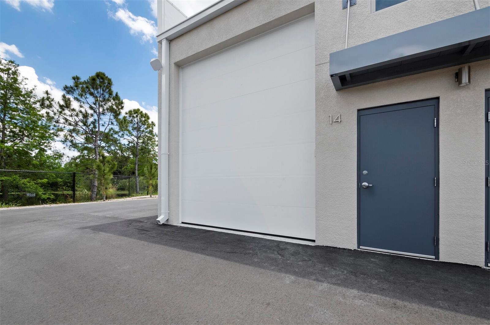 SR 64 EXECUTIVE STORAGE - Residential Lease