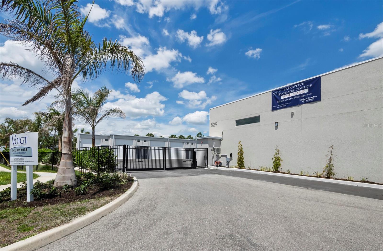 SR 64 EXECUTIVE STORAGE - Residential Lease