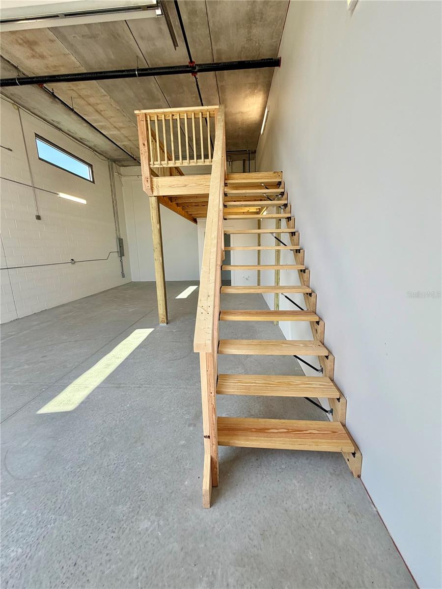 SR 64 EXECUTIVE STORAGE - Residential Lease
