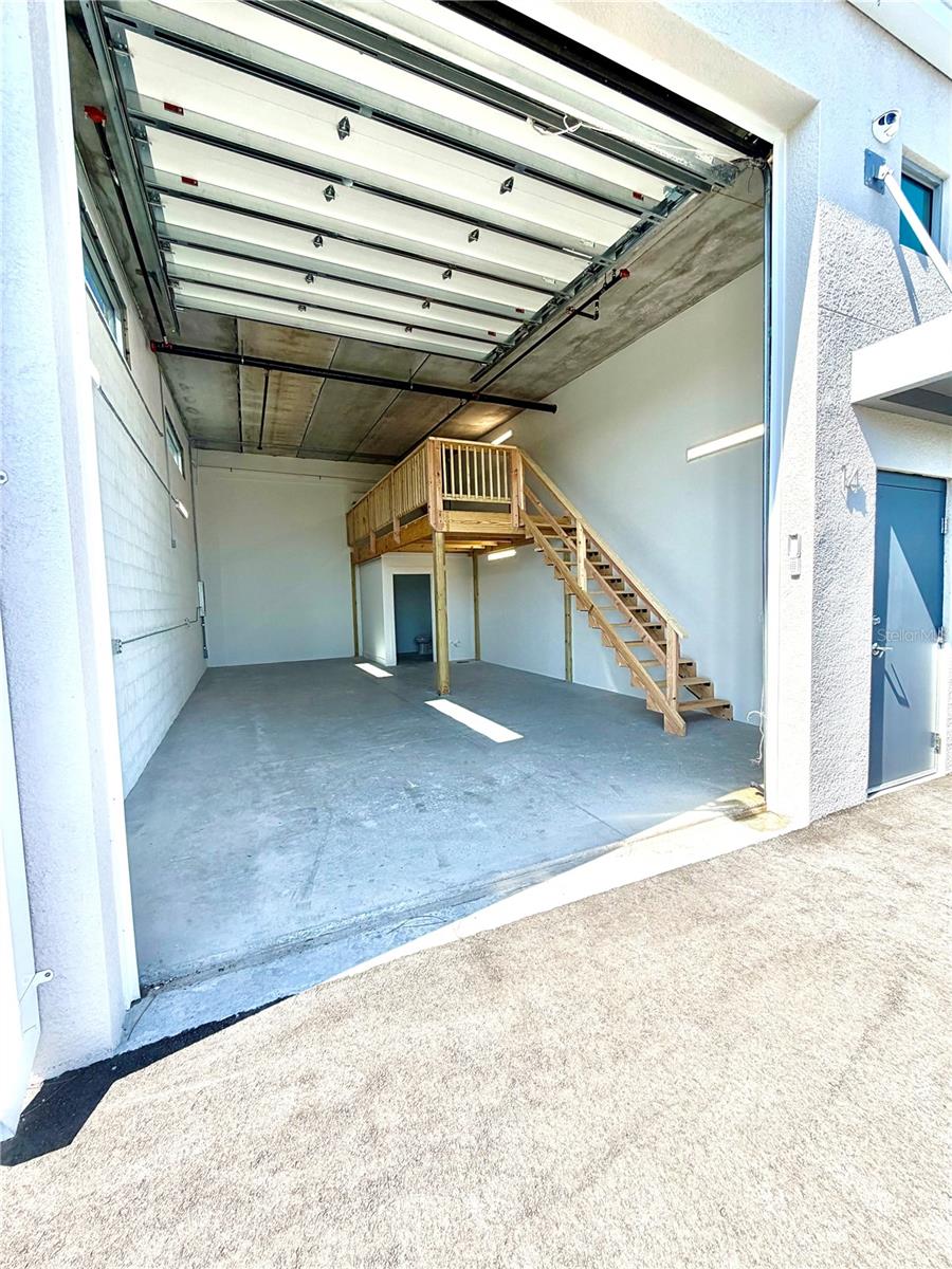 SR 64 EXECUTIVE STORAGE - Residential Lease