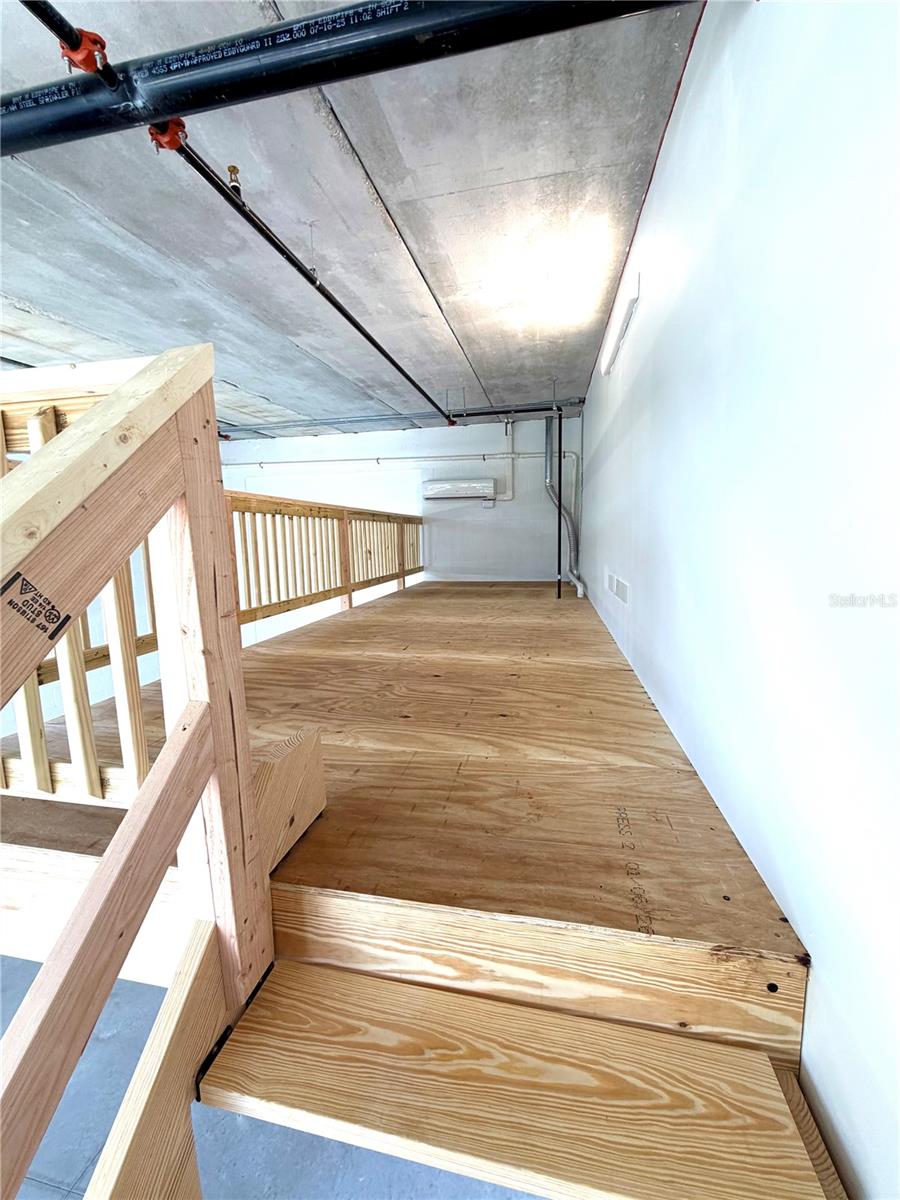 SR 64 EXECUTIVE STORAGE - Residential Lease