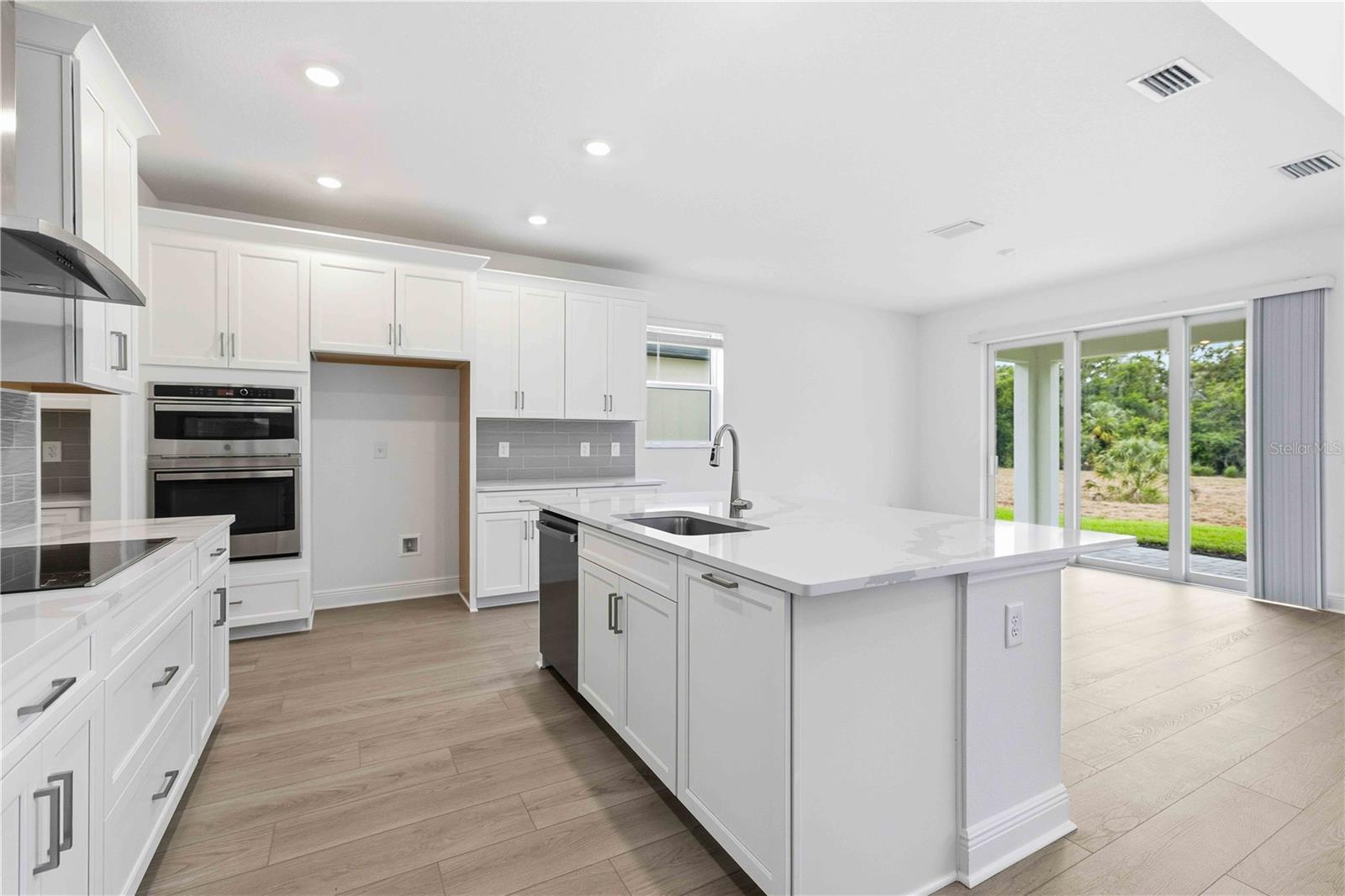 CREEK'S EDGE AT TWIN RIVERS - Residential