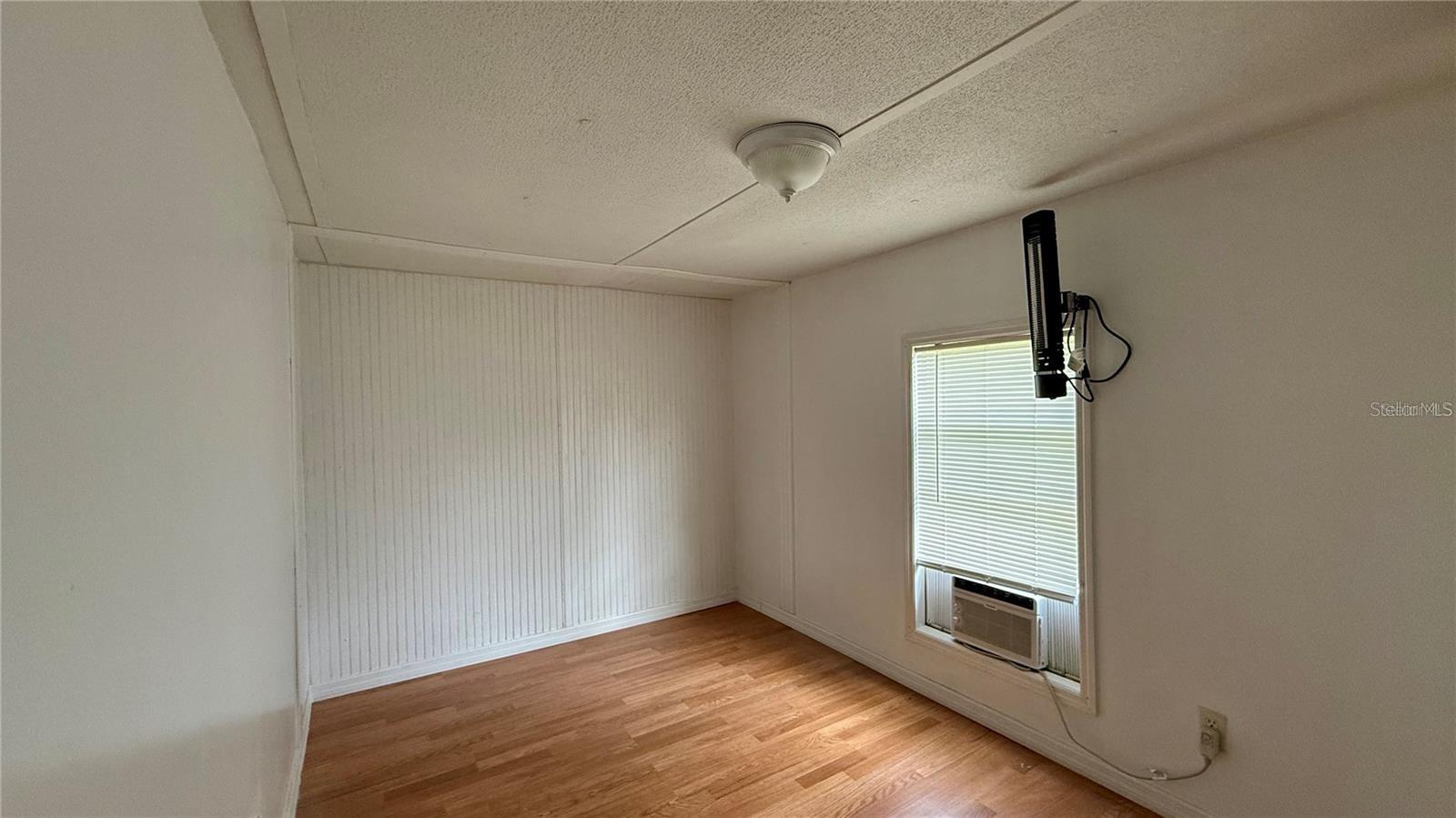 KISSIMMEE VIEW UNIT B - Residential Lease