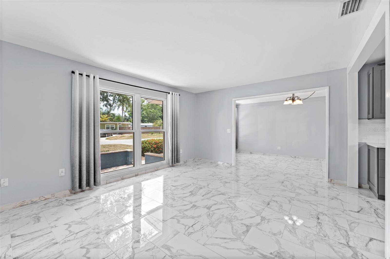 DISSTON GARDENS BLK G, LOT 1 - Residential Lease