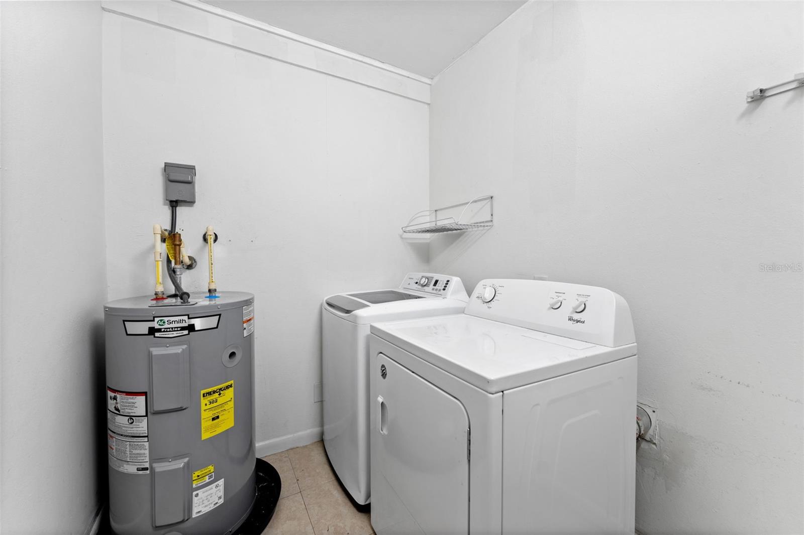 DISSTON GARDENS BLK G, LOT 1 - Residential Lease