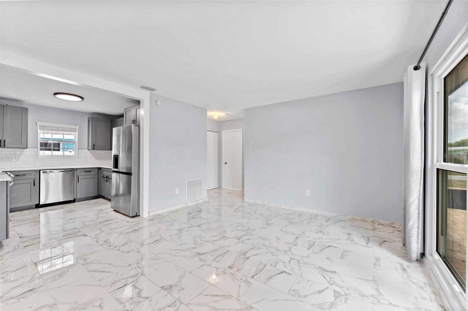DISSTON GARDENS BLK G, LOT 1 - Residential Lease