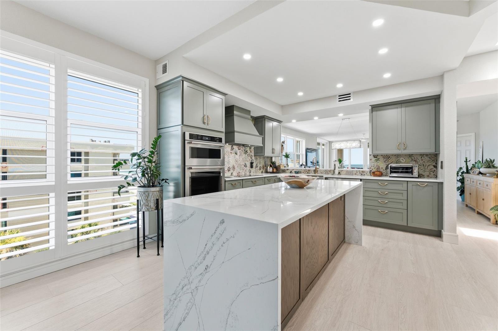 CHEZ SOLEIL CONDO - Residential