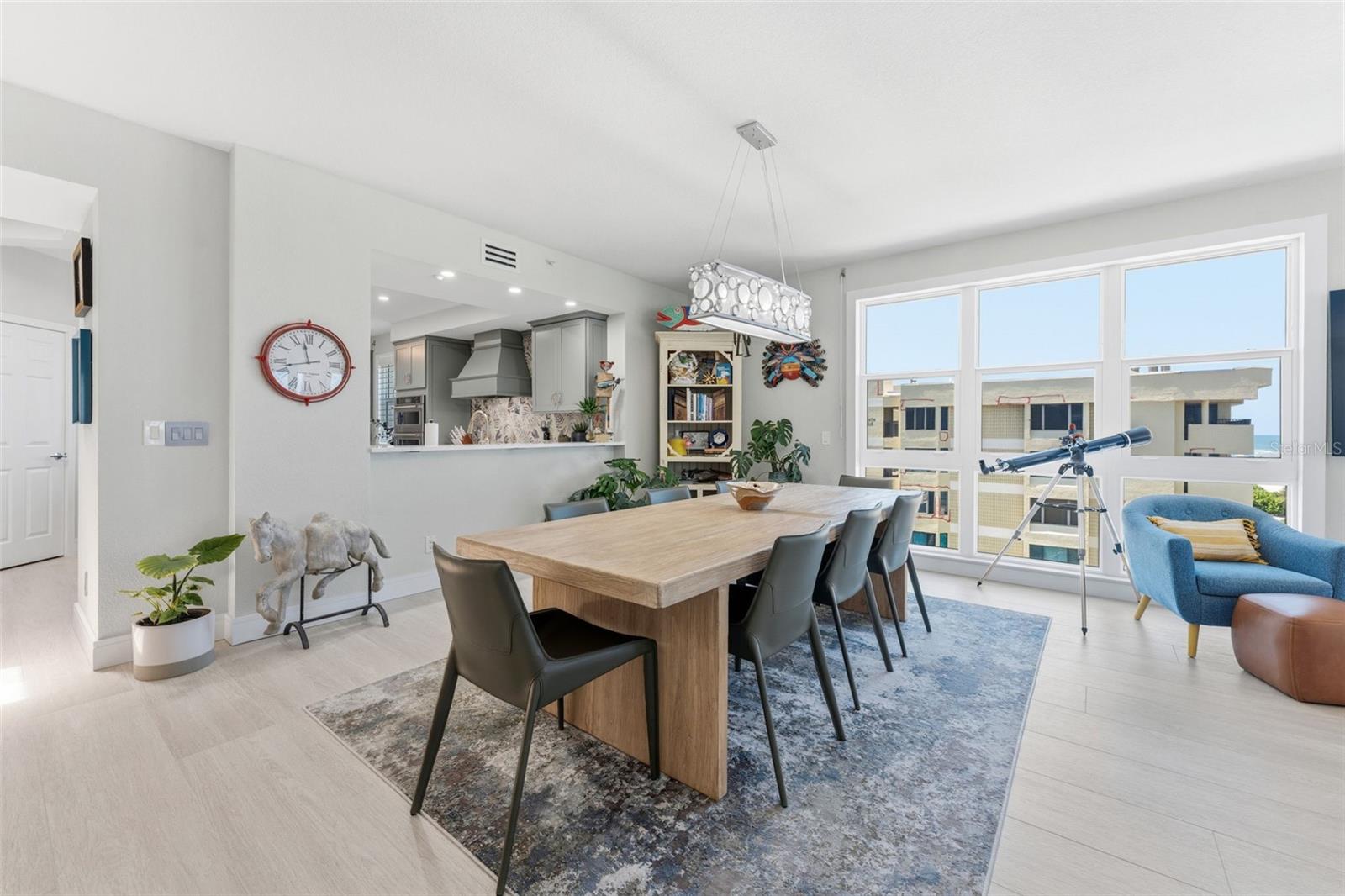 CHEZ SOLEIL CONDO - Residential