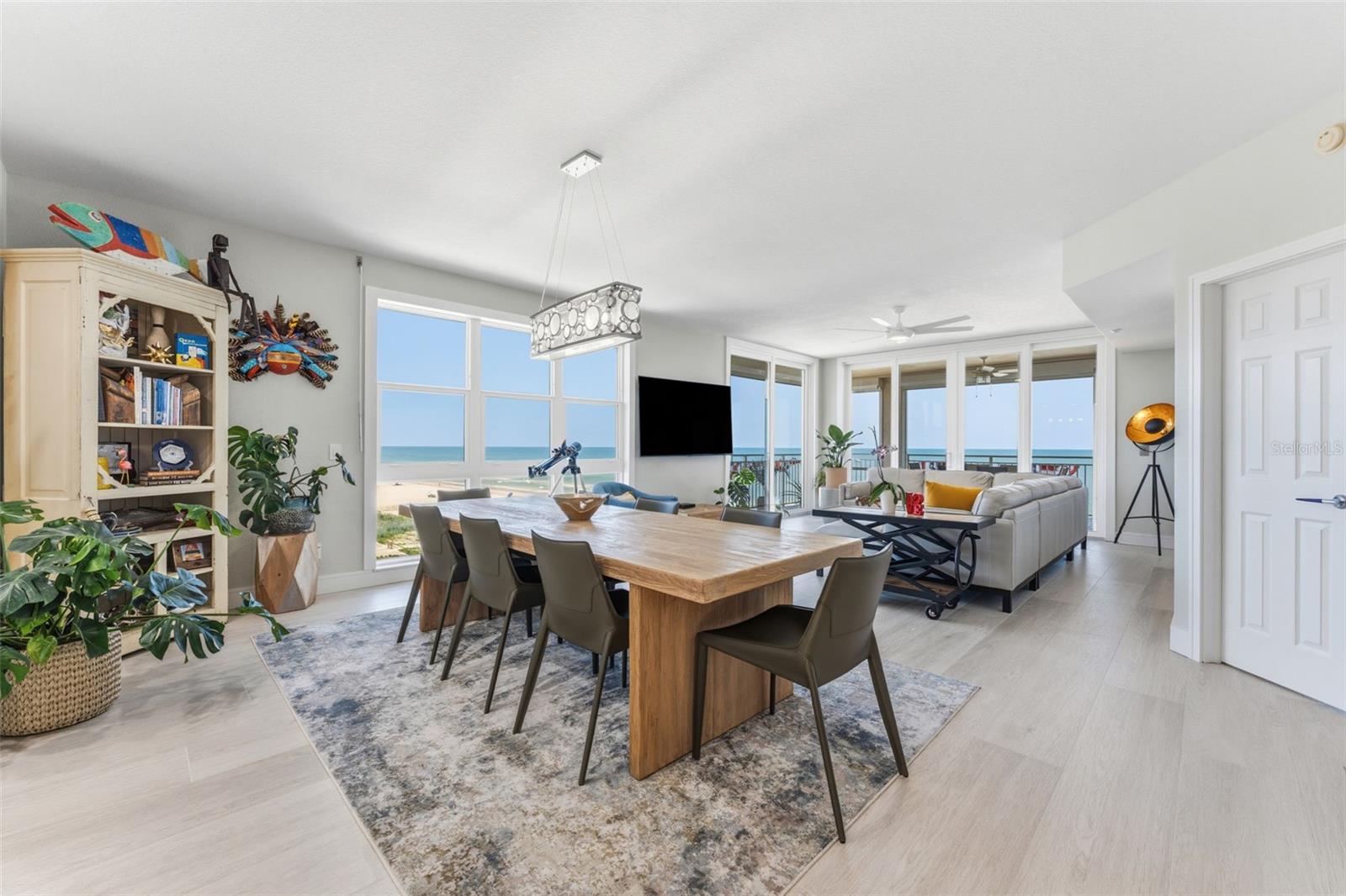 CHEZ SOLEIL CONDO - Residential