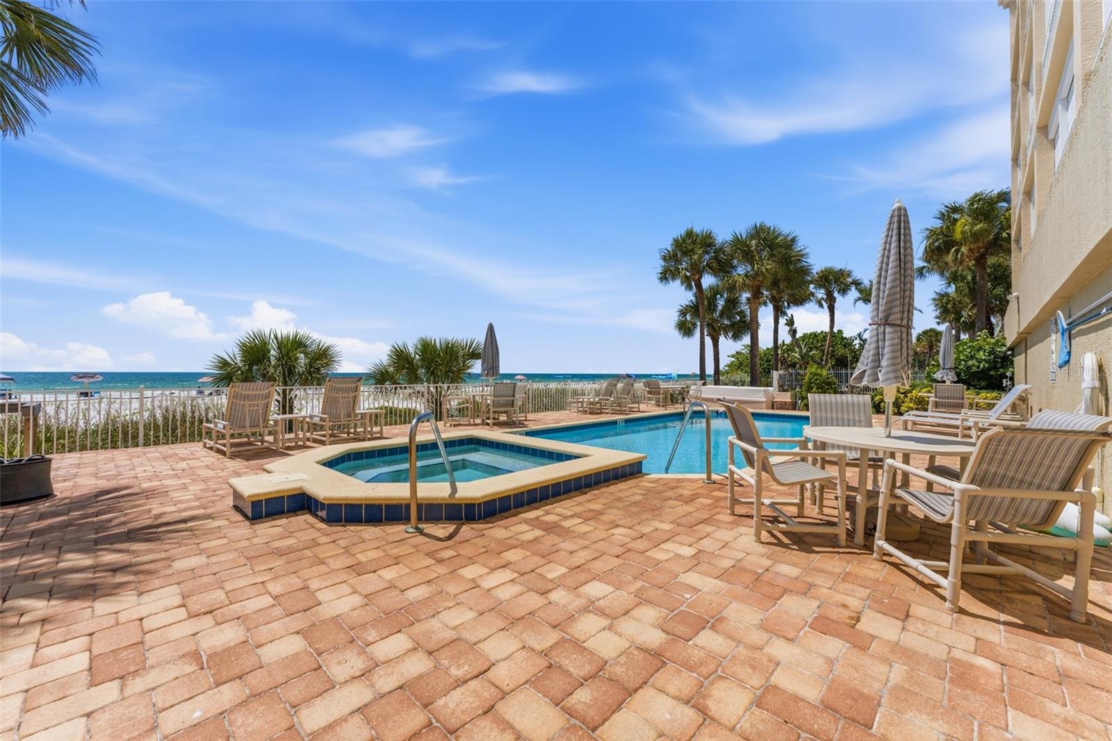 CHEZ SOLEIL CONDO - Residential