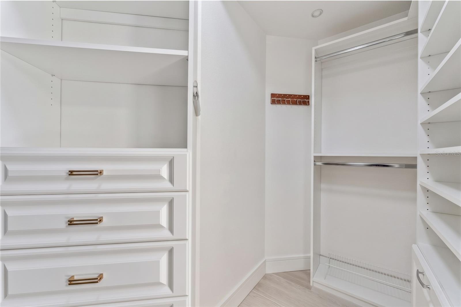 CHEZ SOLEIL CONDO - Residential