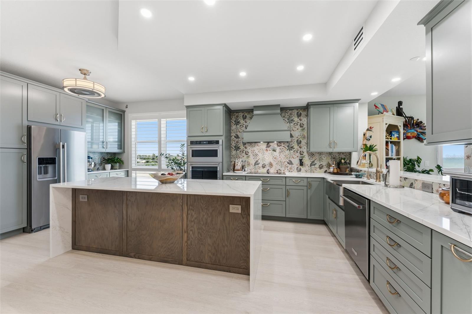 CHEZ SOLEIL CONDO - Residential