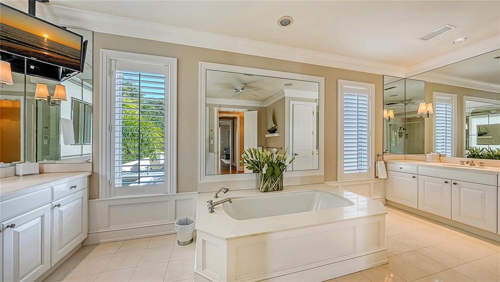 LIDO SHORES - Residential