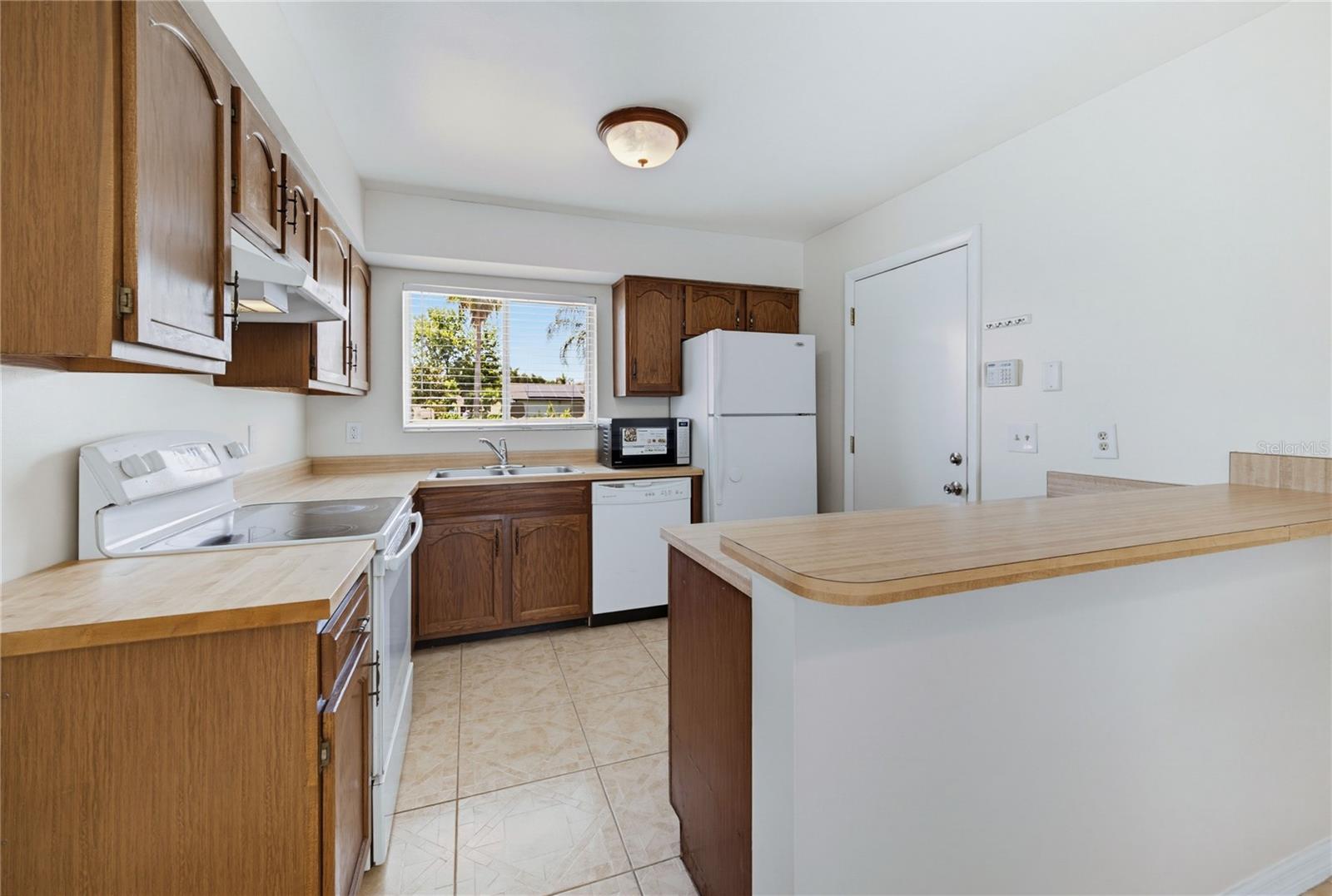 GREEN BRIAR VLG - Residential