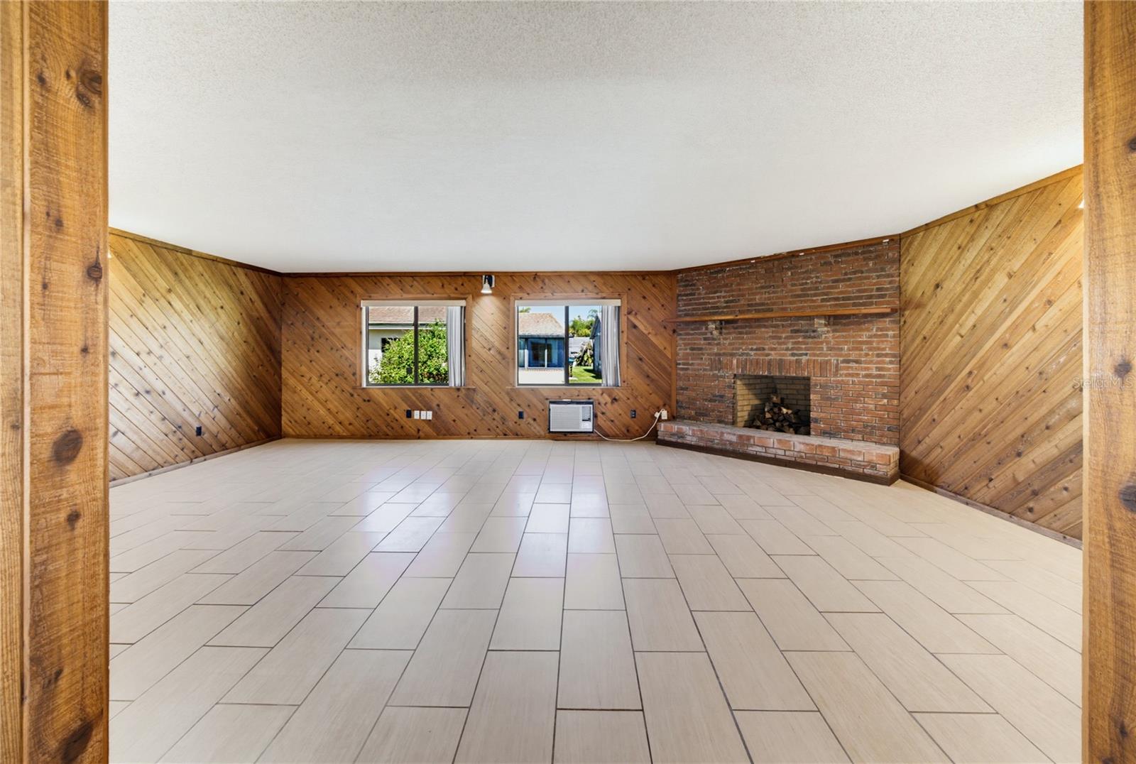 GREEN BRIAR VLG - Residential