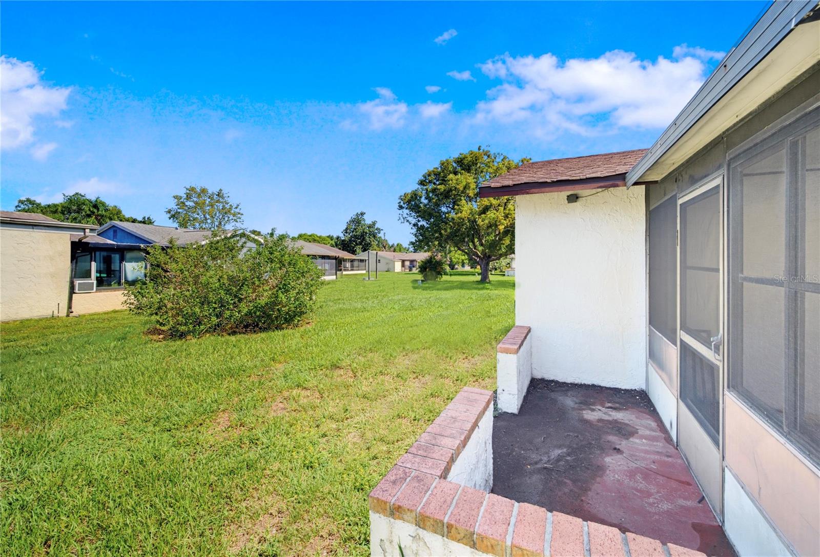 GREEN BRIAR VLG - Residential