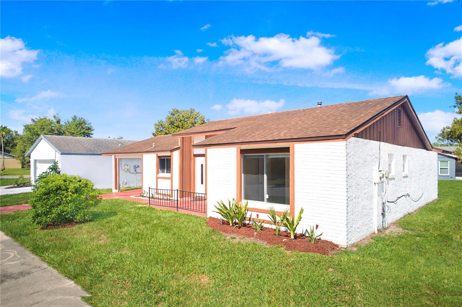 GREEN BRIAR VLG - Residential