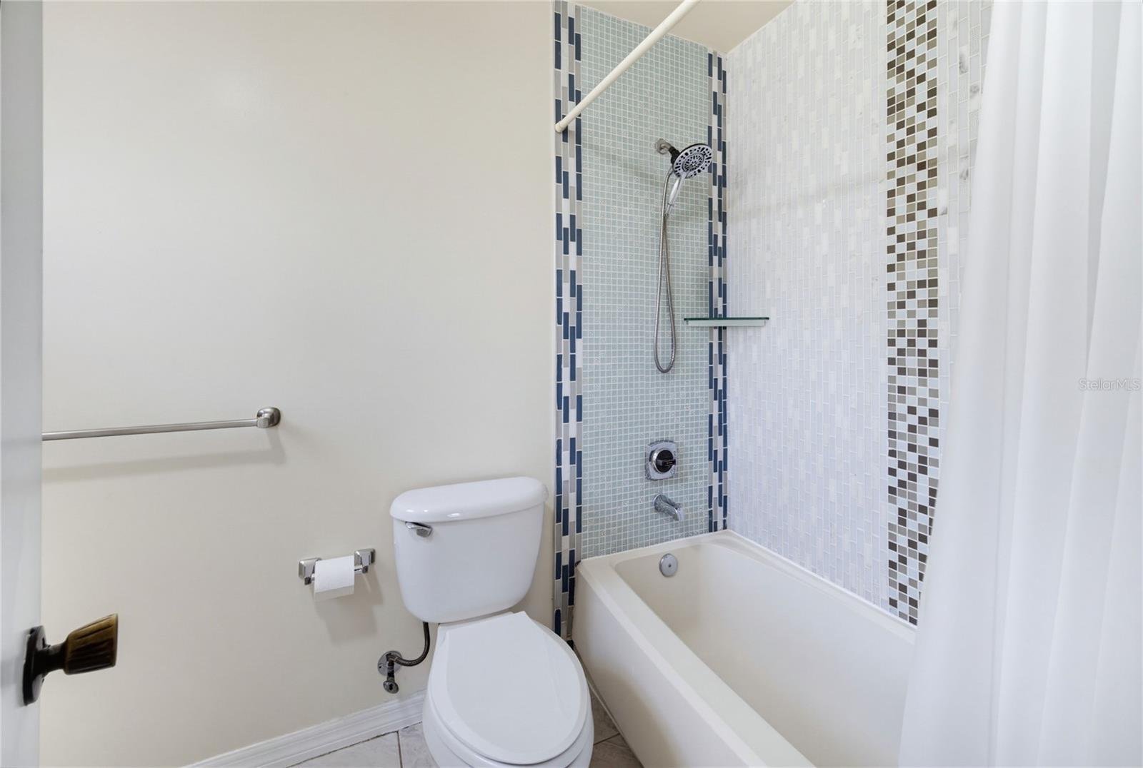 GREEN BRIAR VLG - Residential