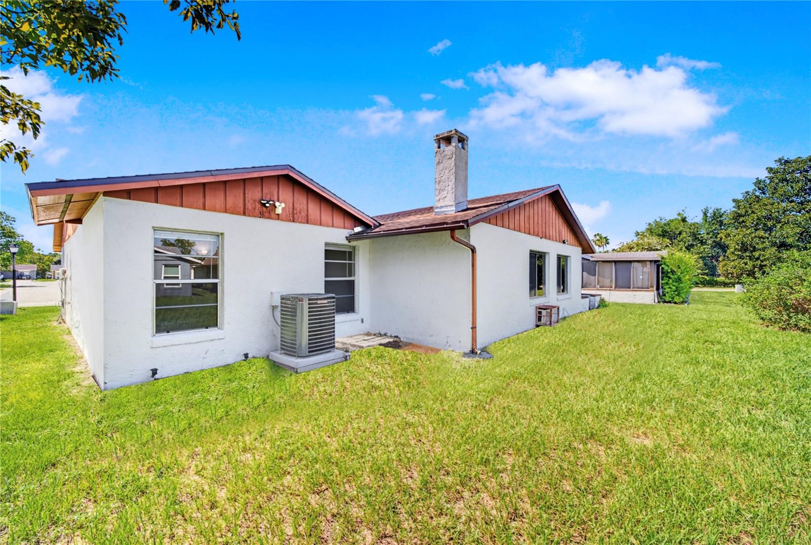 GREEN BRIAR VLG - Residential