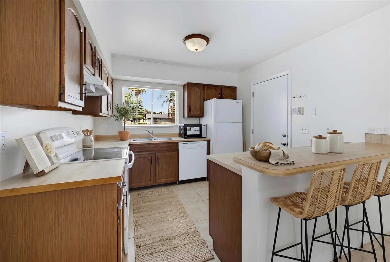 GREEN BRIAR VLG - Residential