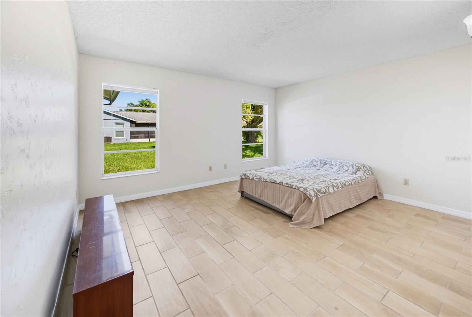 GREEN BRIAR VLG - Residential