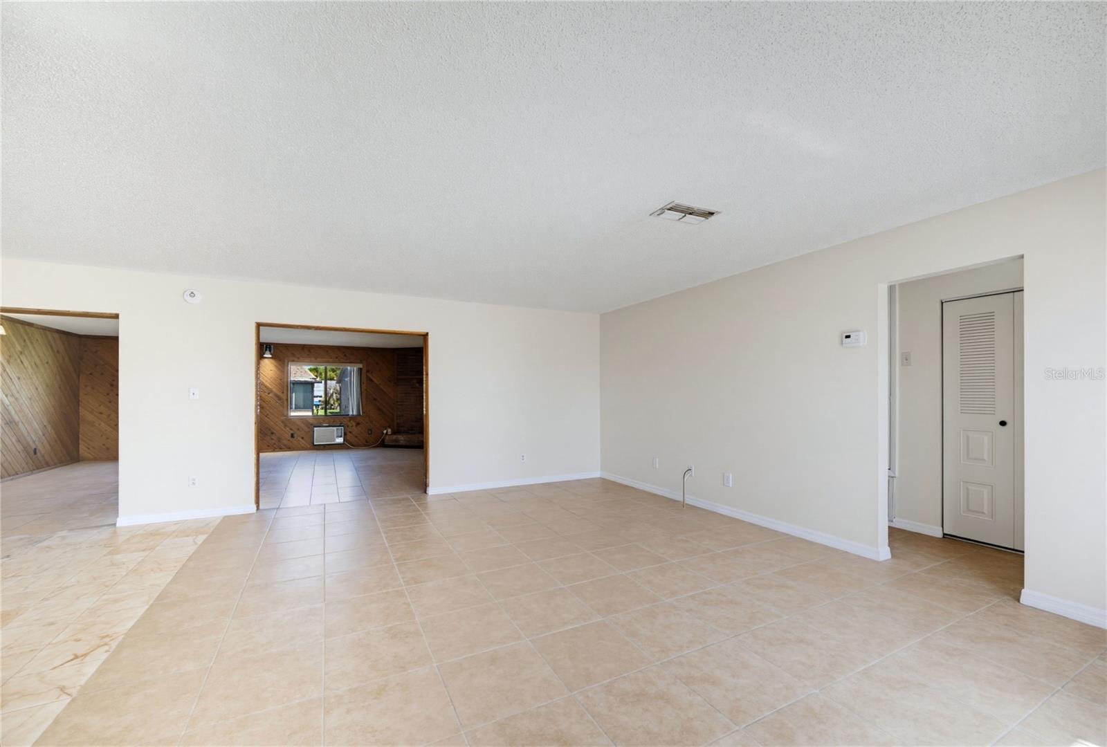 GREEN BRIAR VLG - Residential