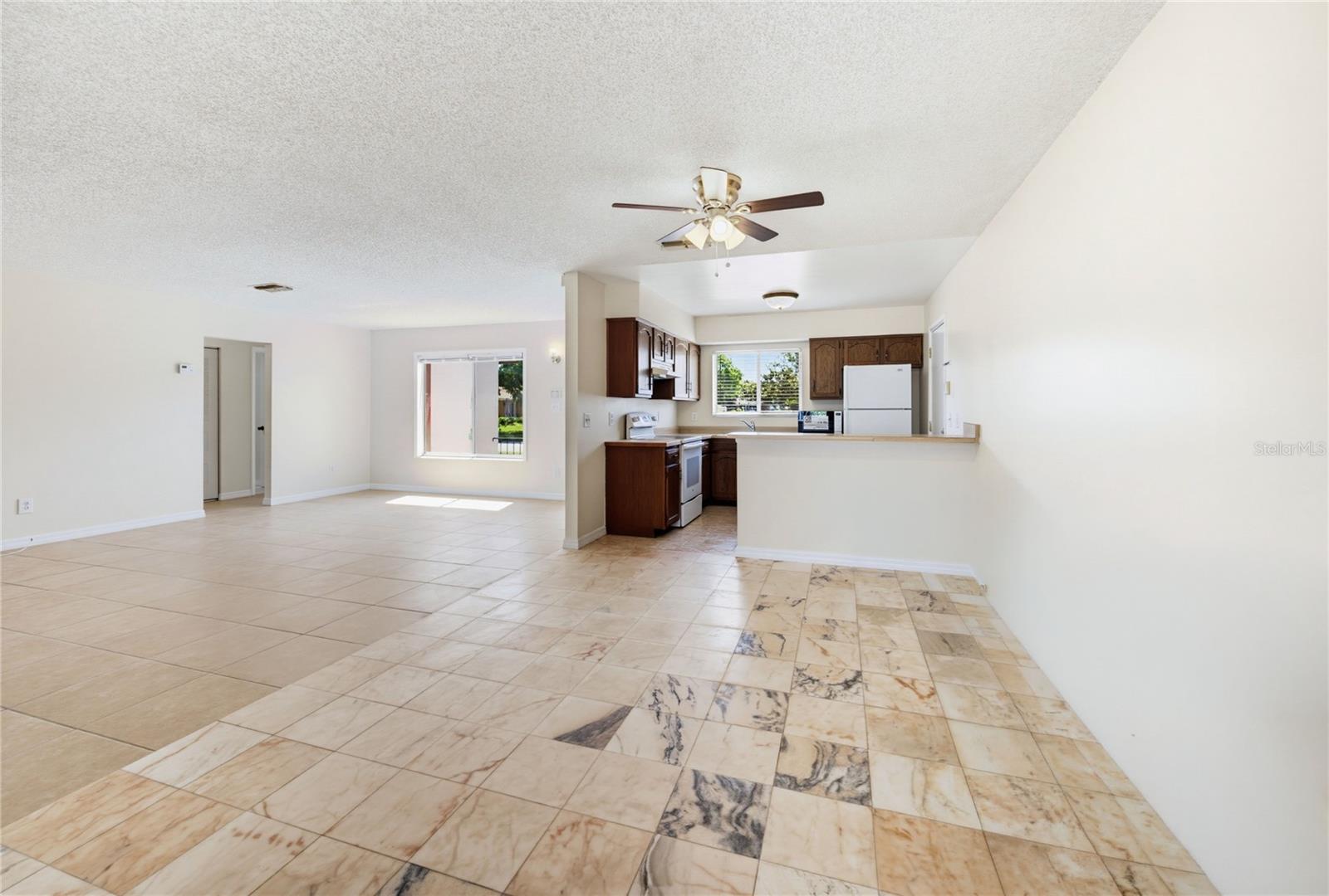 GREEN BRIAR VLG - Residential