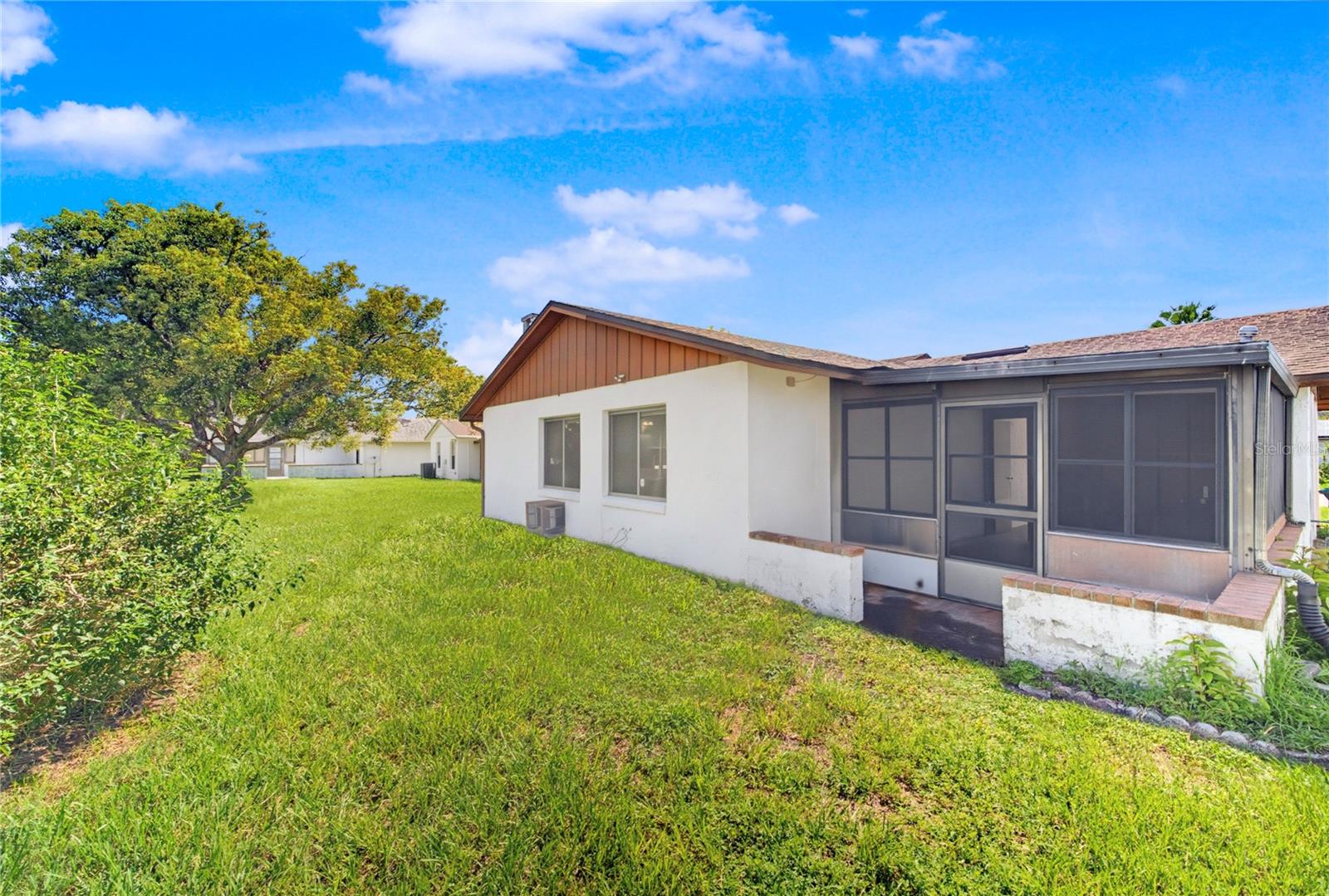 GREEN BRIAR VLG - Residential
