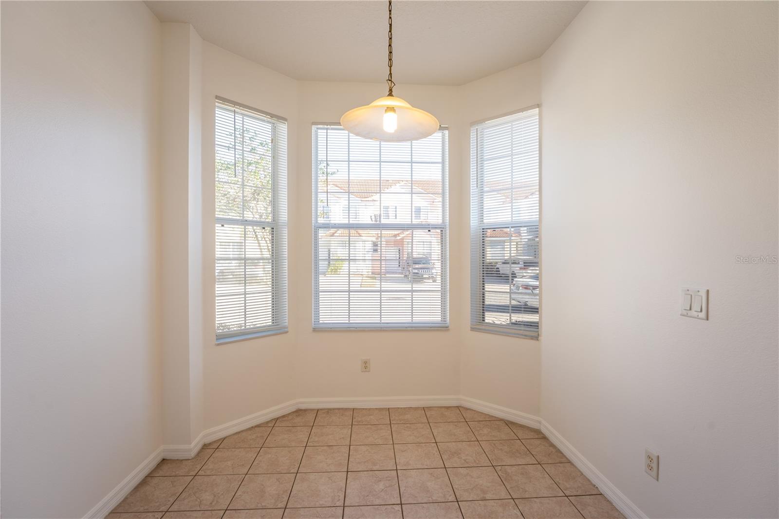 FIESTA KEY - Residential Lease