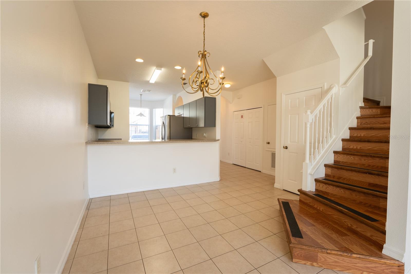 FIESTA KEY - Residential Lease