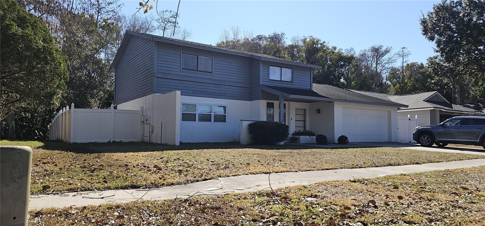 Beautiful property, excellent location, close to shops, restaurants, banks, and more, in a safe area where your family will feel comfortable. This property is everything you’re looking for and is ready for you.   It also has the best schools nearby for the convenience of your .