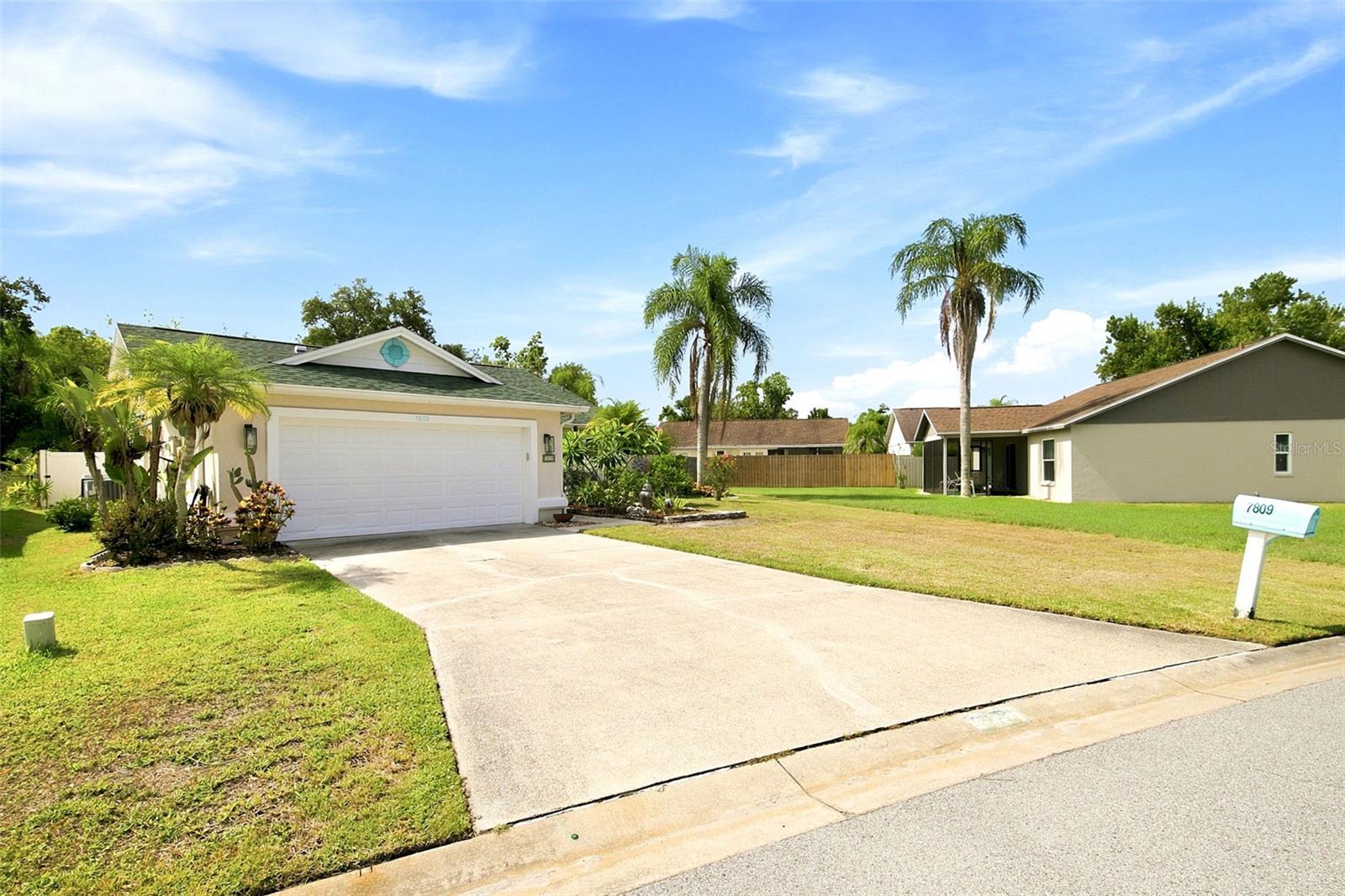 MAPLE LAKES - Residential