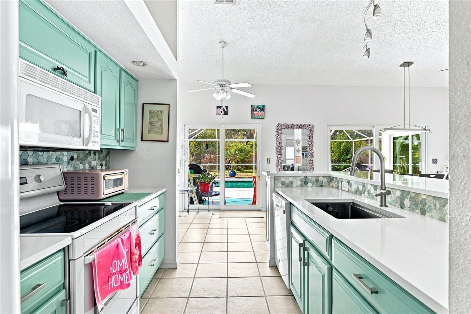 MAPLE LAKES - Residential