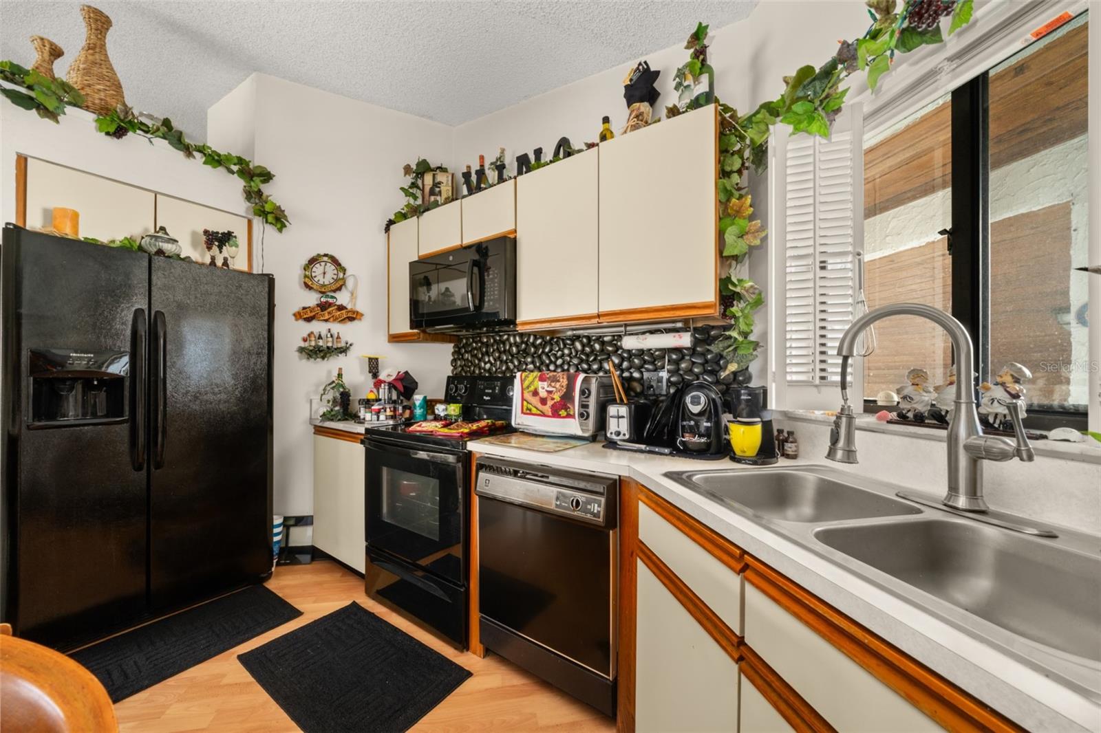 BLUFFS OF SEBRING CONDO - Residential