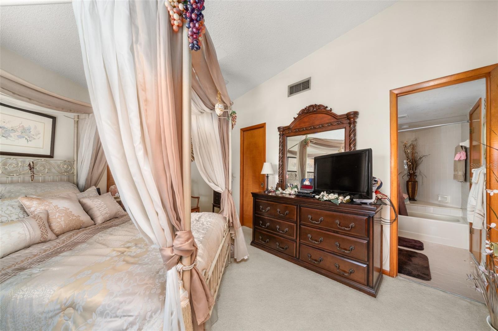 BLUFFS OF SEBRING CONDO - Residential