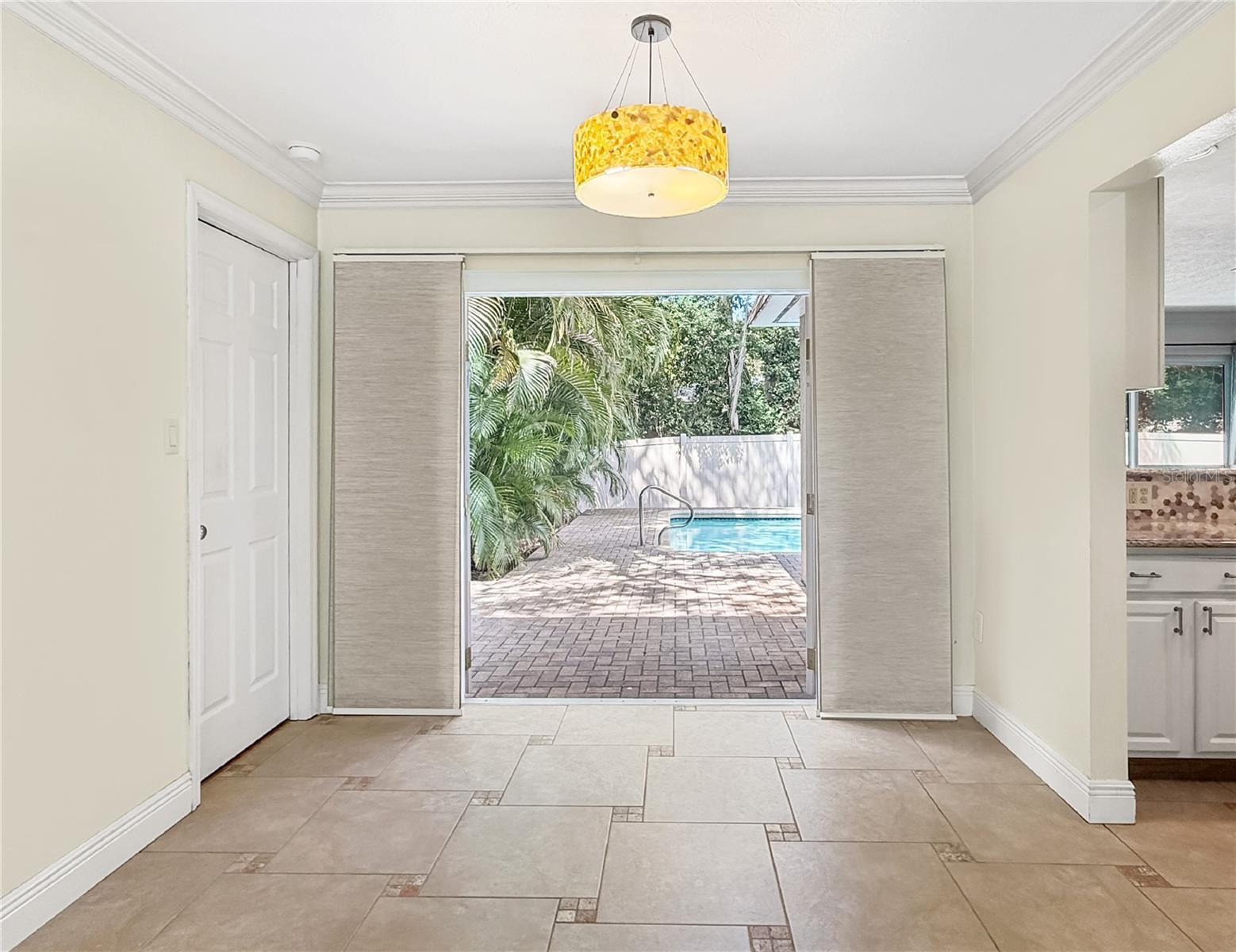 SPANISH OAKS - Residential