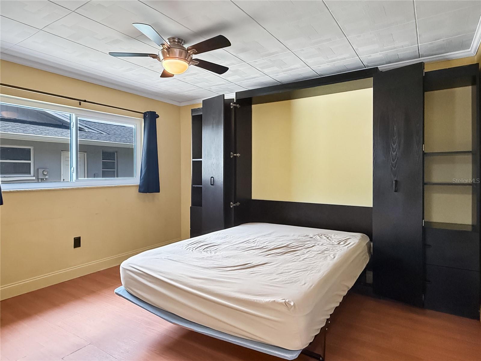SPANISH OAKS - Residential