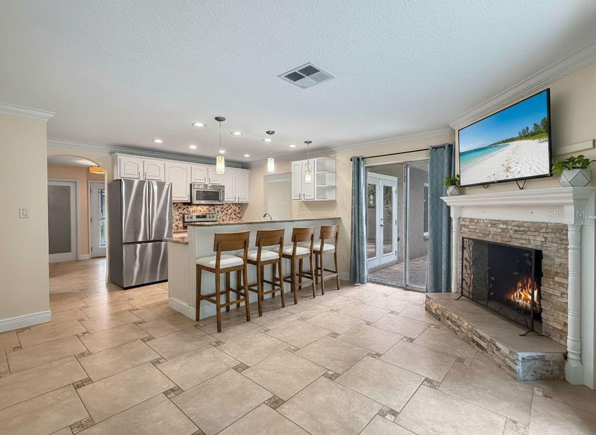 SPANISH OAKS - Residential