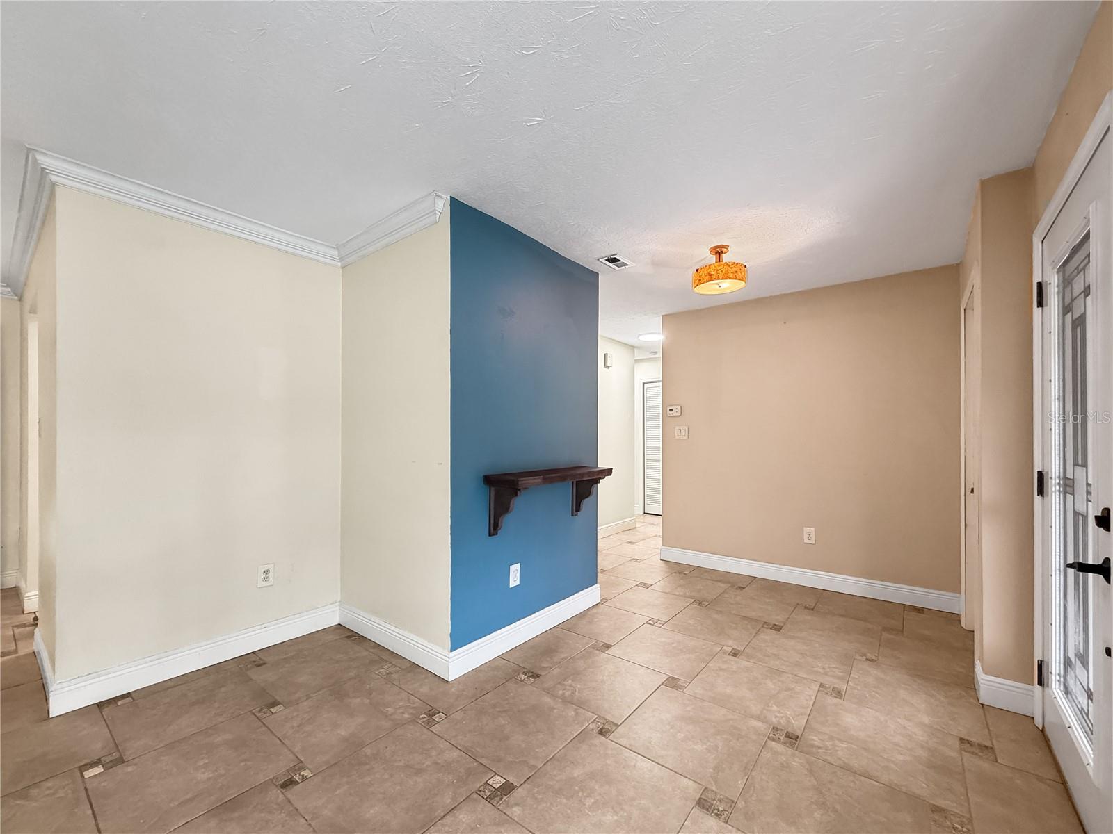 SPANISH OAKS - Residential