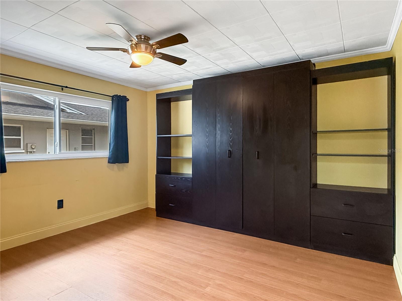 SPANISH OAKS - Residential