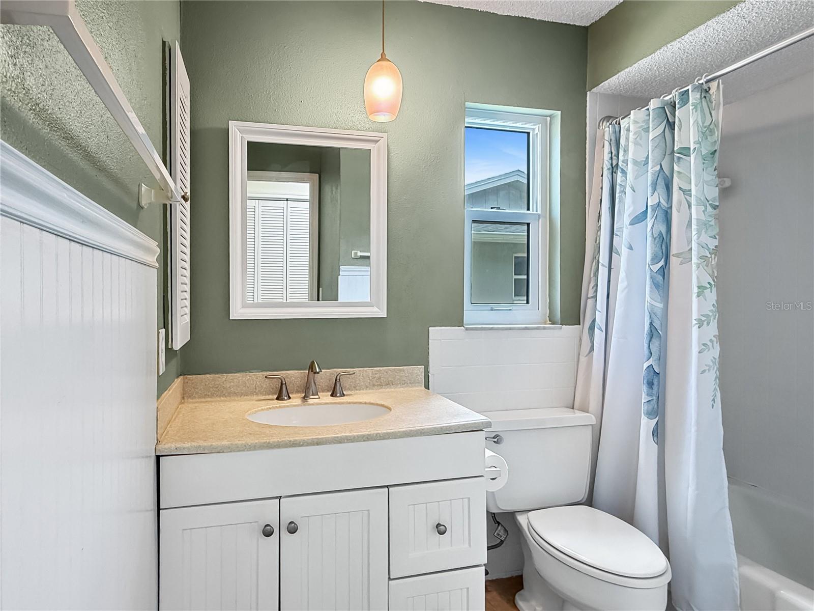 SPANISH OAKS - Residential