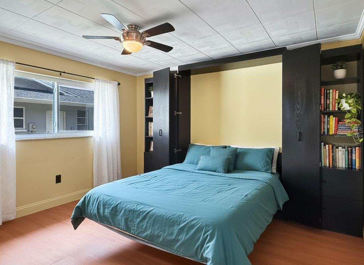 SPANISH OAKS - Residential