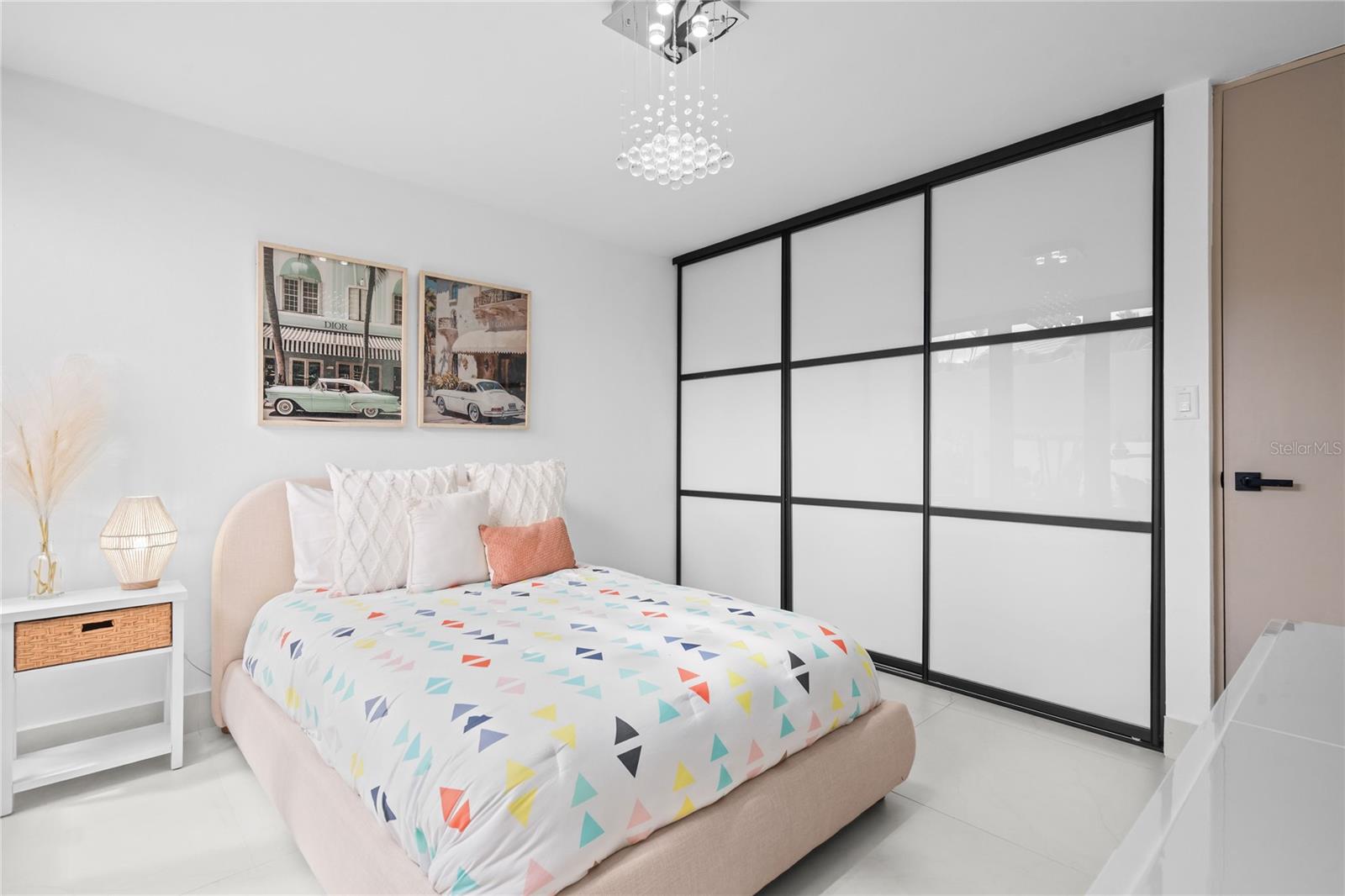 LA COLINA - Residential Lease
