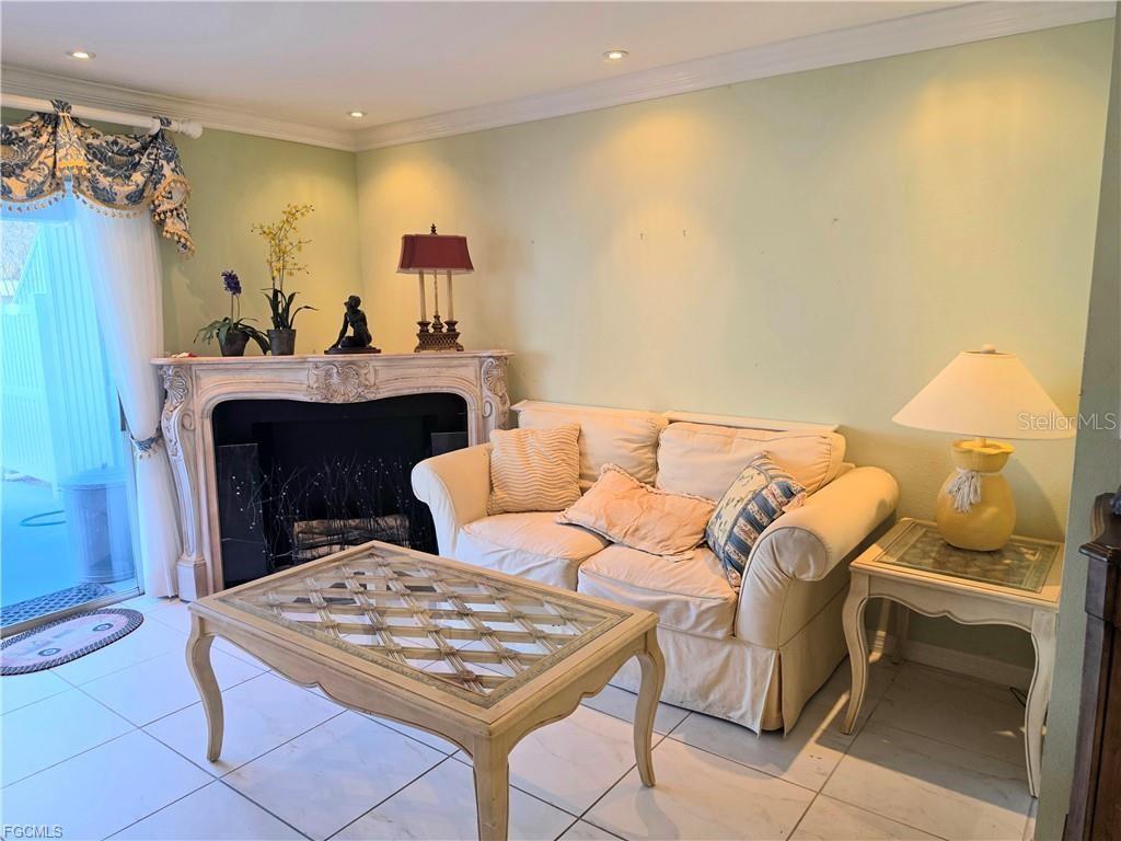 REGENCY CONDO - Residential